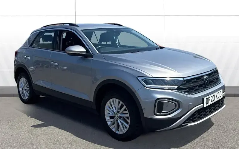 Used VW T-Roc Life 110 HP (80 kW) 2023 SUV