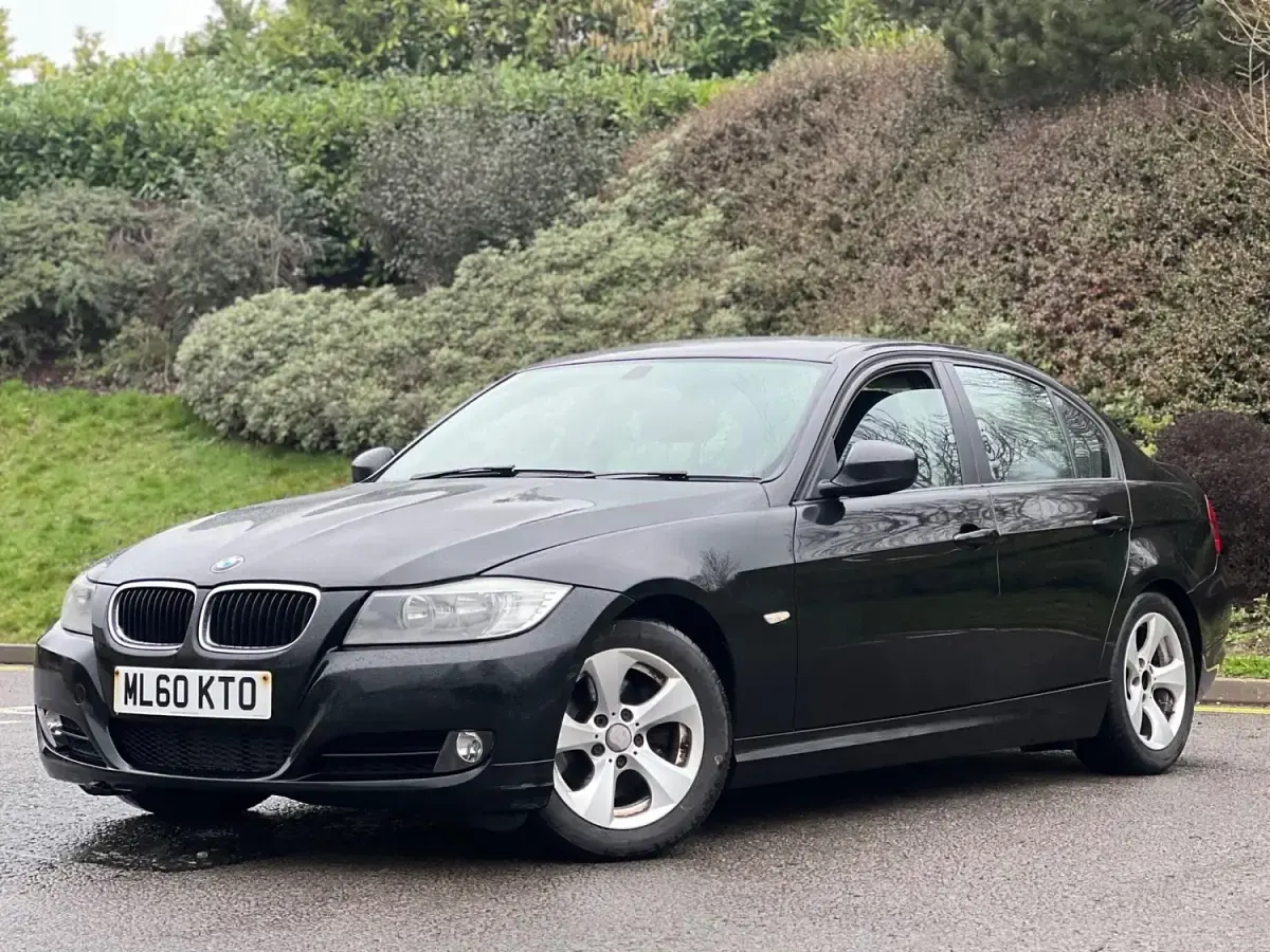 Używany BMW 320 Efficient Dynamics 2010 Czarny Sedan/Limuzyna