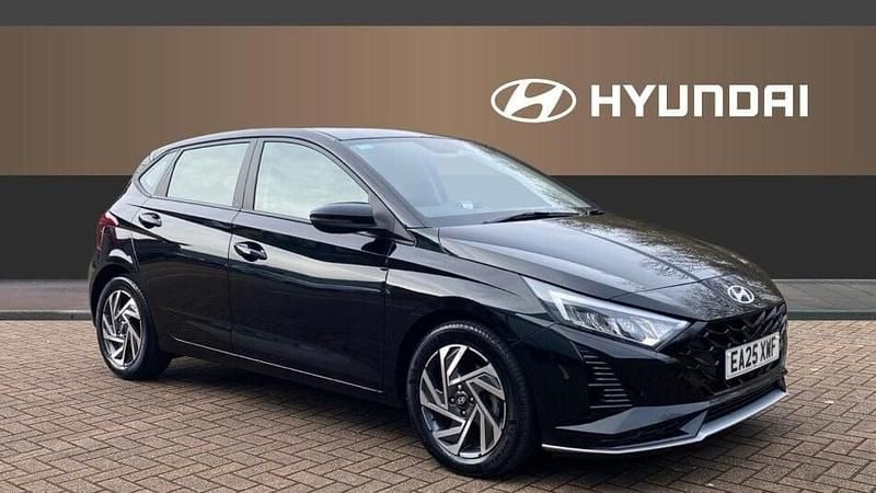 Used Hyundai i20 Advanced 101 HP (74 kW) 2025 Black Hatchback