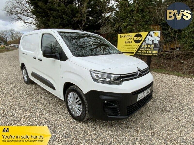 White Used 2020 Citroën Berlingo MPV | £7,950 (Fair price) - Image 1/4