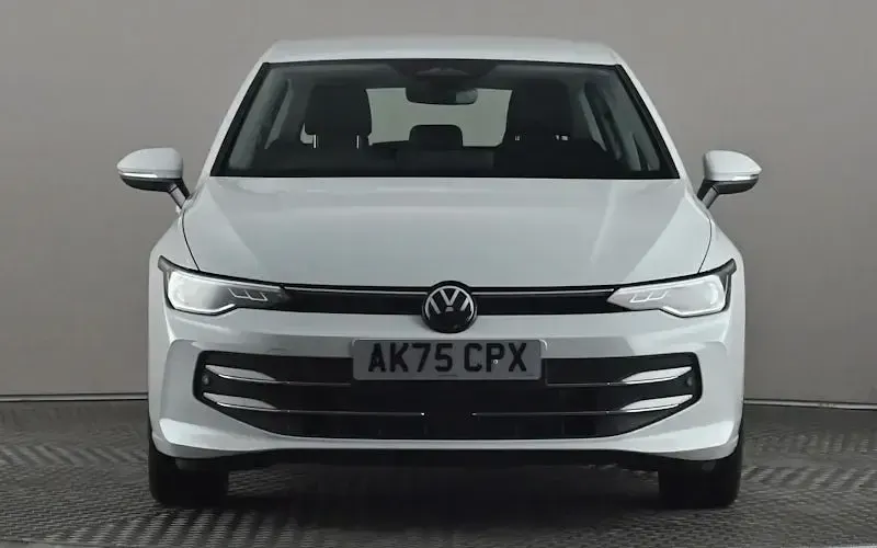 Used VW Golf VIII Style 150 HP (110 kW) 2025 White Hatchback