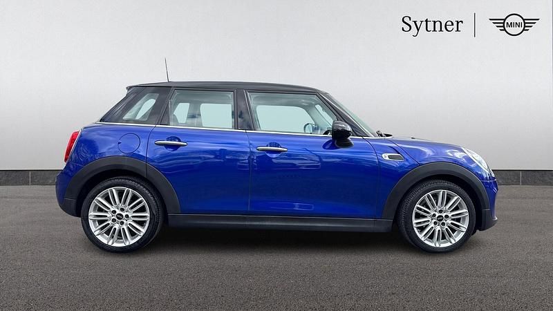 Usado Mini Cooper Hatch 134 HP (98 kW) 2018 Azul Citadino