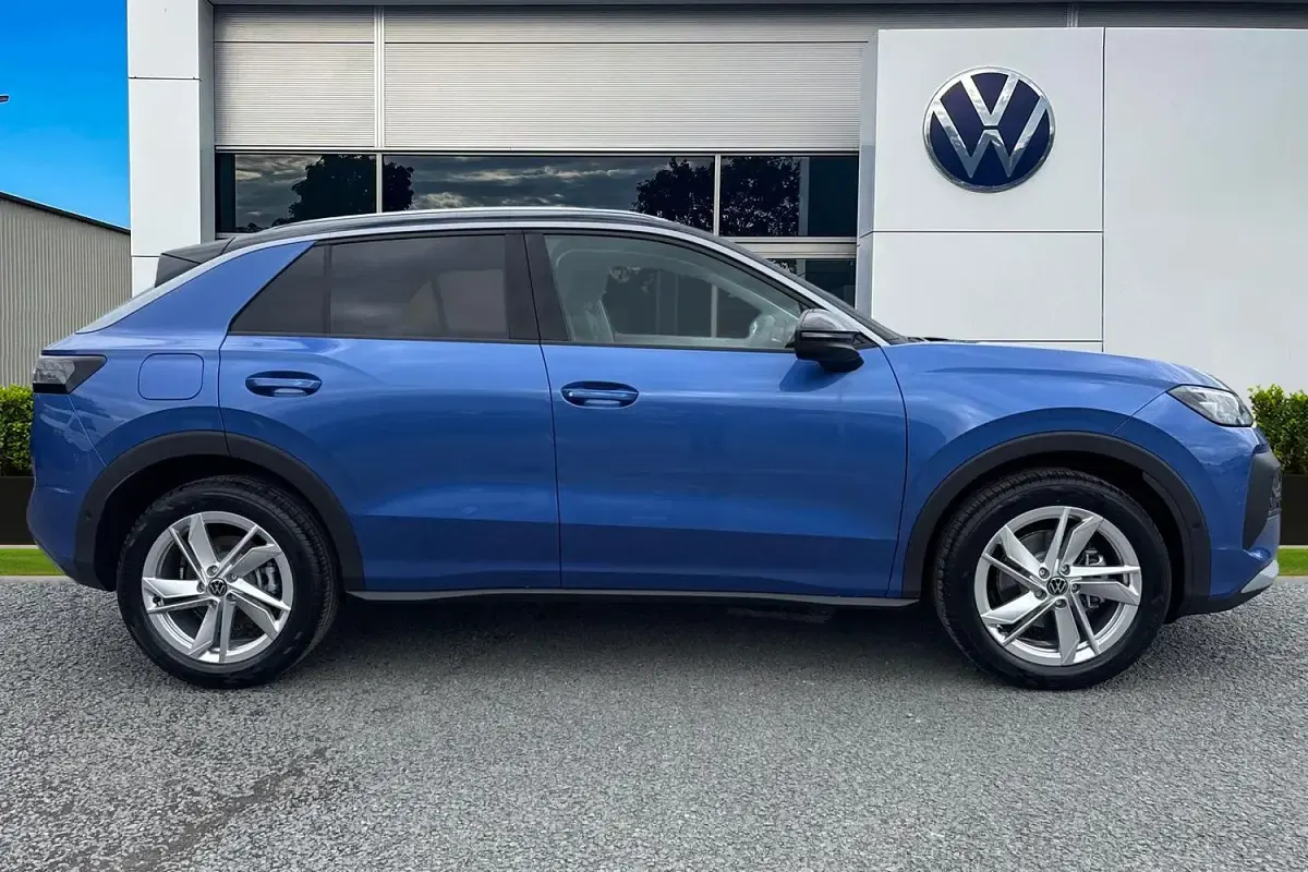 New VW T-Roc Style 116 HP (85 kW) 2026 Blue SUV