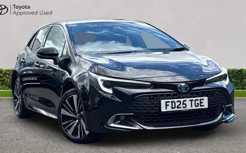 Used Toyota Corolla Design 140 HP (102 kW) 2025 Hatchback