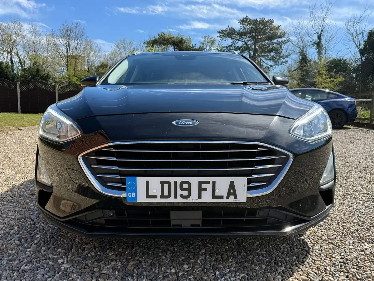 Used Ford Focus Titanium 120 HP (88 kW) 2019 Black Estate