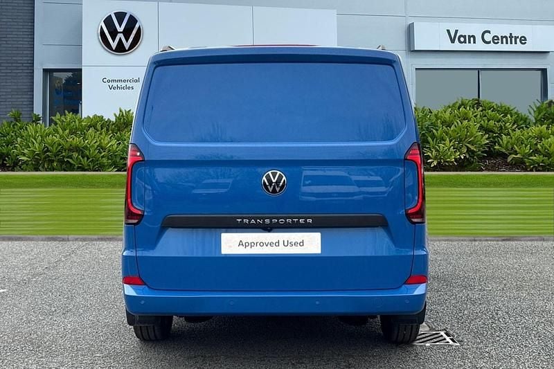 New VW Transporter Pro 148 HP (108 kW) 2026 Blue Van