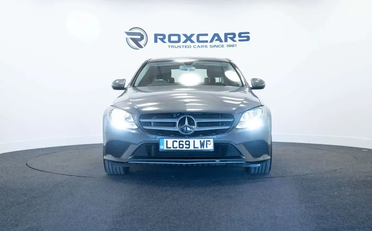 Used Mercedes C180 SE 156 HP (114 kW) 2019 Grey Sedan