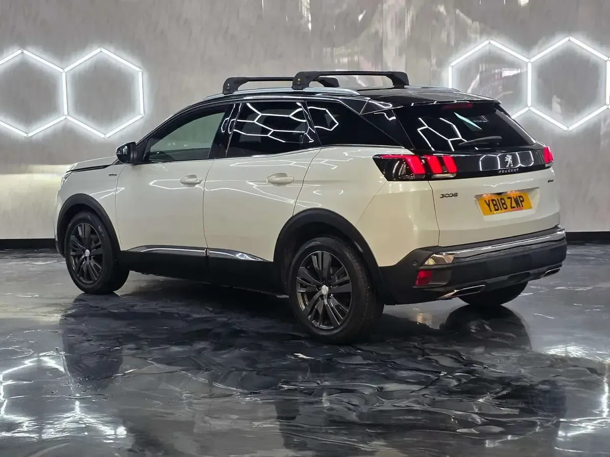 Used Jaguar E-Pace R-Dynamic 2019 White SUV