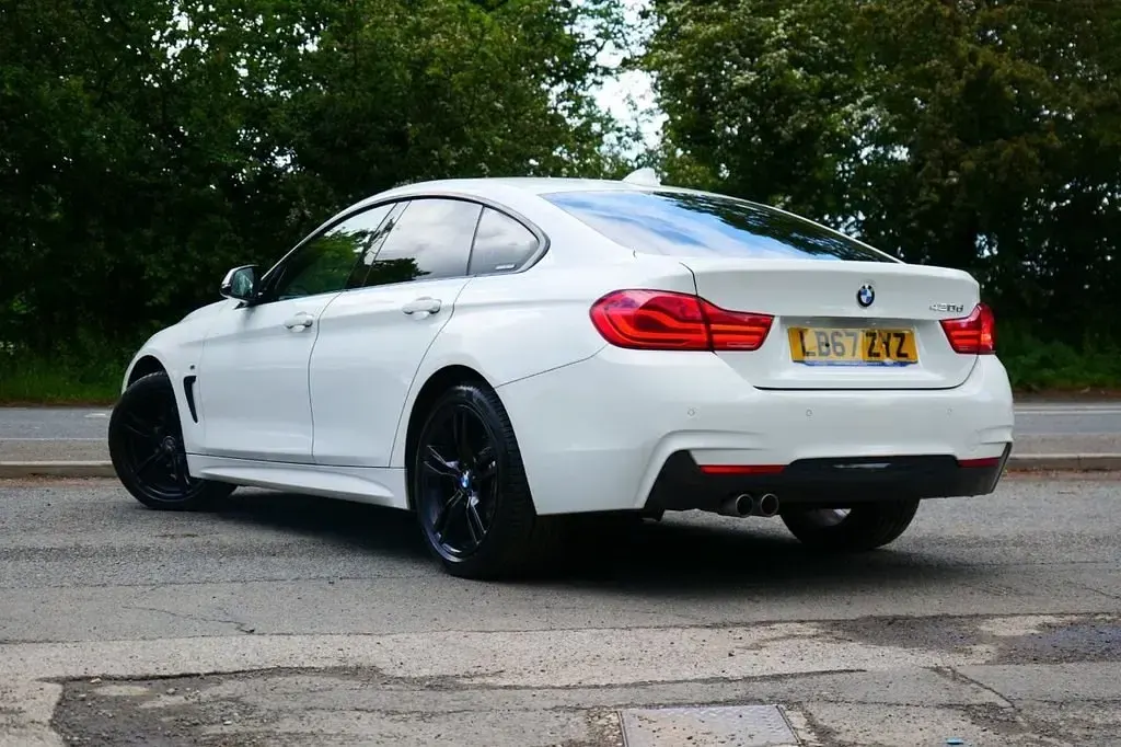 Usado BMW 420 M Sport 190 HP (139 kW) 2018 Branco Coupé