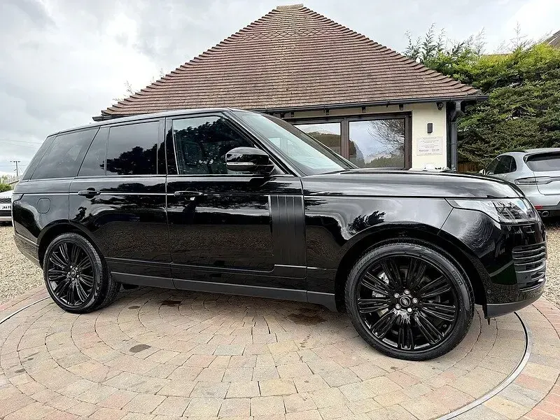 Used Land Rover Range Rover Autobiography 339 HP (249 kW) 2018 Black SUV