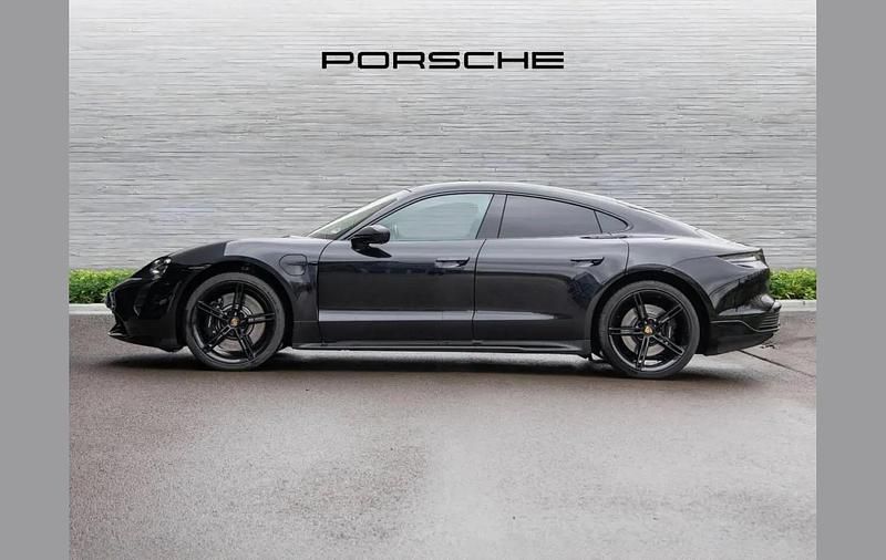 Usado Porsche Taycan 500 kW (680 CV) 2024 Negro Berlina
