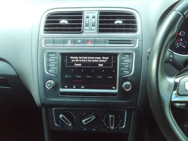 Used VW Polo SE 2015 White Hatchback