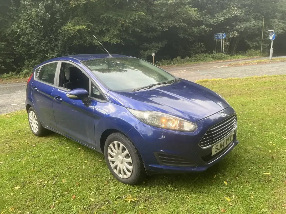 Used Ford Fiesta Style 75 HP (55 kW) 2014 Blue Hatchback