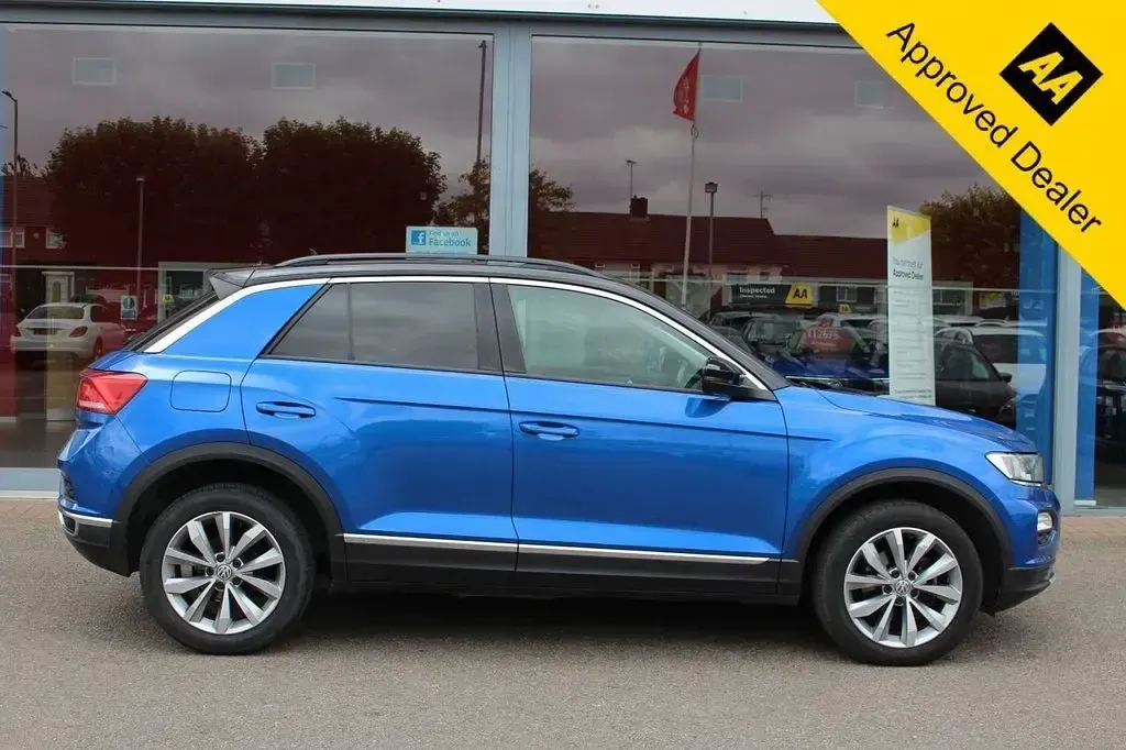 Used VW T-Roc Design 150 HP (110 kW) 2018 Blue SUV