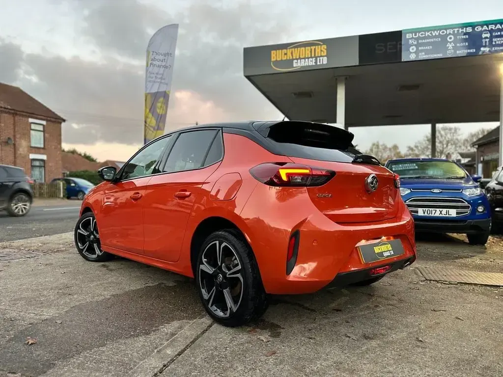 Used Vauxhall Corsa SRi 100 HP (73 kW) 2021 Orange Hatchback