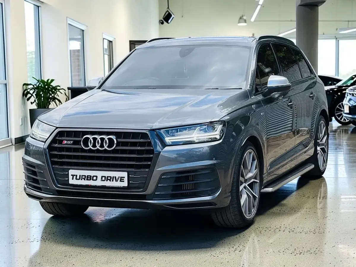 Used Audi SQ7 Advanced 435 HP (319 kW) 2017 Grey SUV