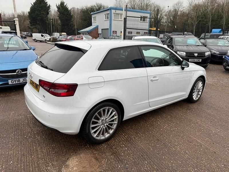 Used Audi A3 Sport 150 HP (110 kW) 2015 White Hatchback