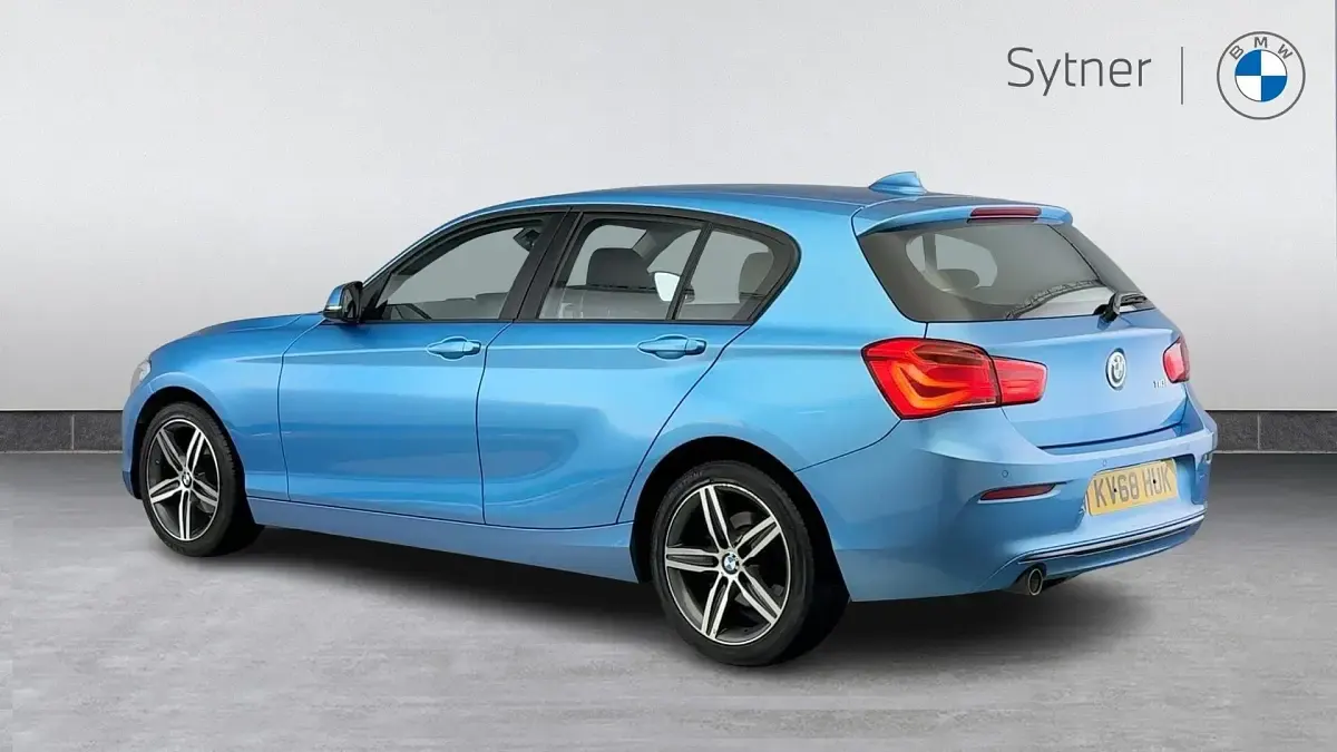 Used BMW 118 Sport Line 134 HP (98 kW) 2019 Blue Hatchback
