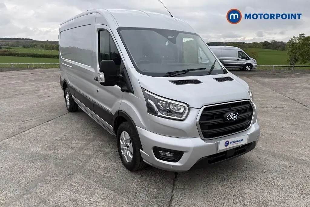 Second-hand Ford Transit Limited 165 CP (121 kW) 2024 Argintiu Van