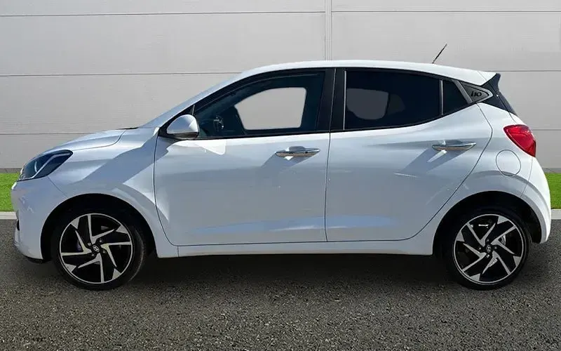 Uusi Hyundai i10 Premium 79 HP (58 kW) 2026 Valkoinen Viistoperä