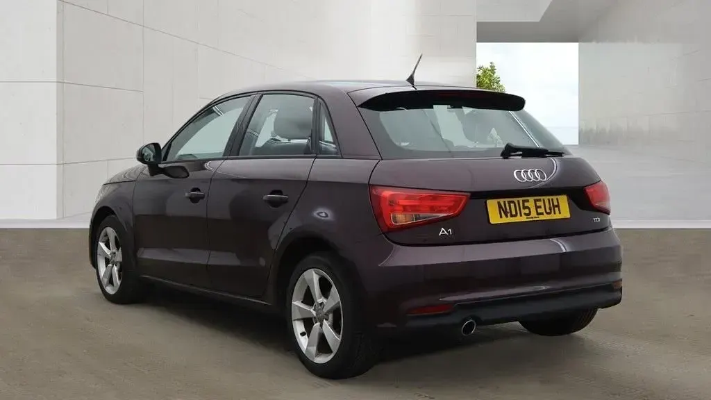 Used Audi A1 Sport 116 HP (85 kW) 2015 Red Hatchback