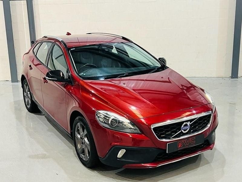 Red Used 2014 Volvo V40 Hatchback | £5,000 (Fair price) - Image 1/4