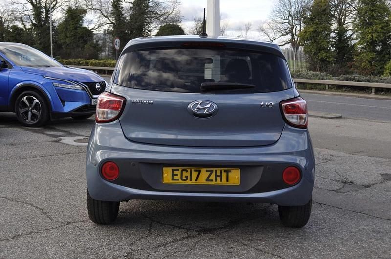 Used Hyundai i10 Premium 87 HP (63 kW) 2017 Blue Hatchback