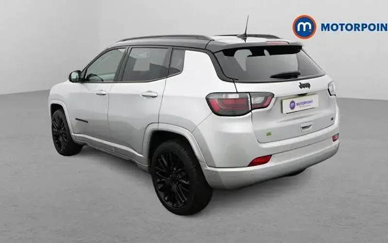Used Jeep Compass 131 HP (96 kW) 2023 Silver/black SUV