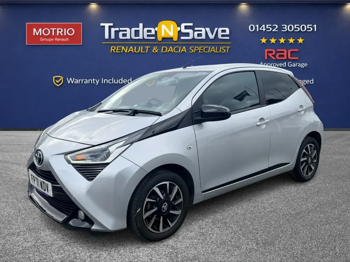 Used Toyota Aygo Trend 70 HP (51 kW) 2022 Silver Hatchback