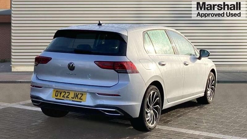Used VW Golf VIII Style 150 HP (110 kW) 2022 Silver Hatchback