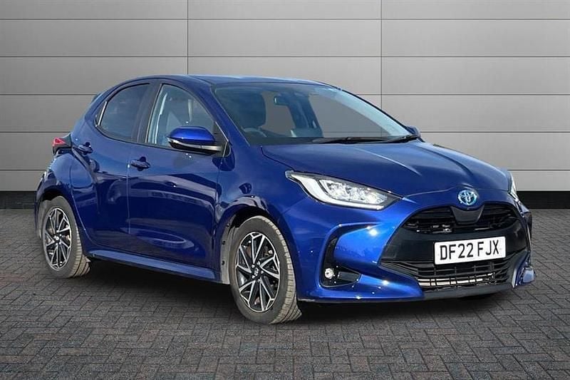 Blue Used 2022 Toyota Yaris Hybrid Design Hatchback | £18,095 (Fair price) - Image 1/4