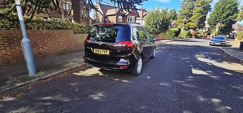 Used Vauxhall Zafira Tourer 167 HP (122 kW) 2012 Brown MPV