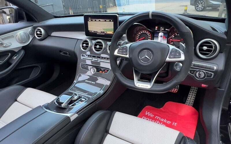 Usado Mercedes C63 AMG Premium 510 HP (375 kW) 2018 Preto Coupé