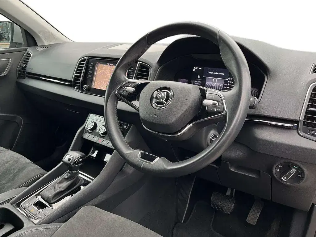 Gebraucht Skoda Karoq SE L 150 PS (110 kW) 2023 Grau SUV