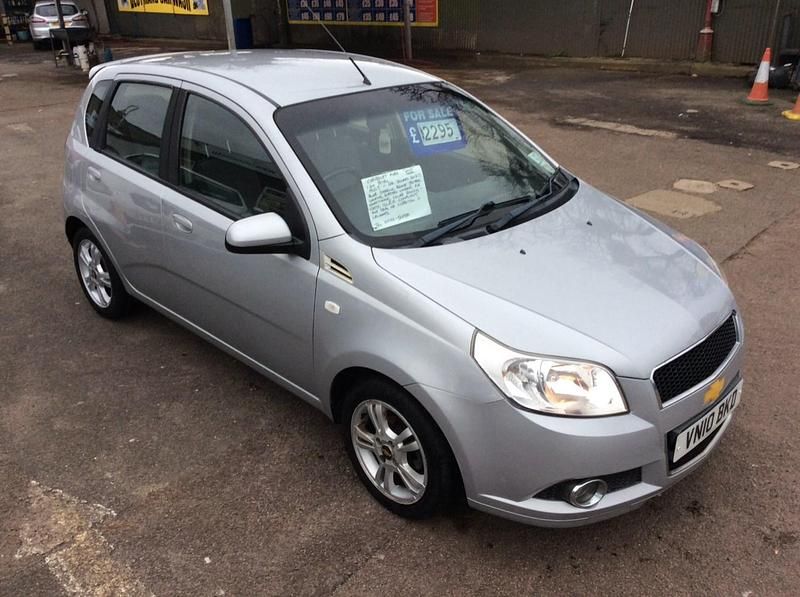 Used Chevrolet Aveo LT 2010 Silver Hatchback