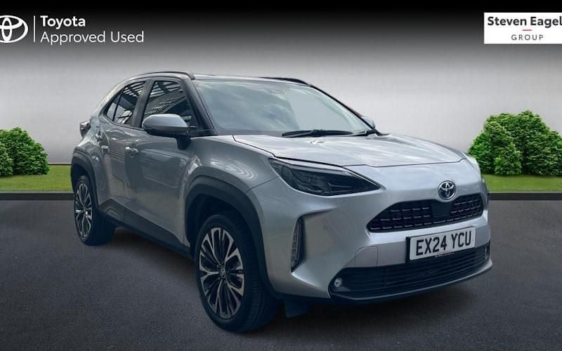 Used 2025 Toyota Yaris Hybrid Estate | £25,060 (Fair price) - Image 1/4