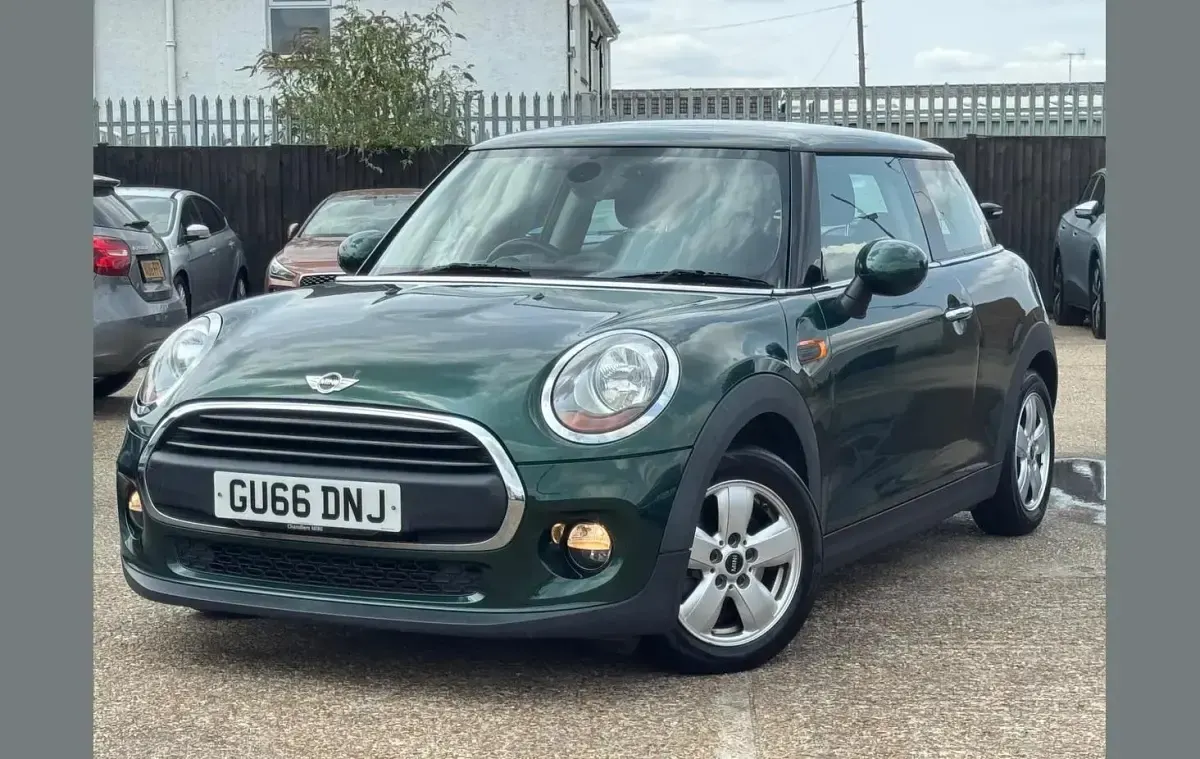 Used Mini ONE 101 HP (74 kW) 2016 Green Hatchback