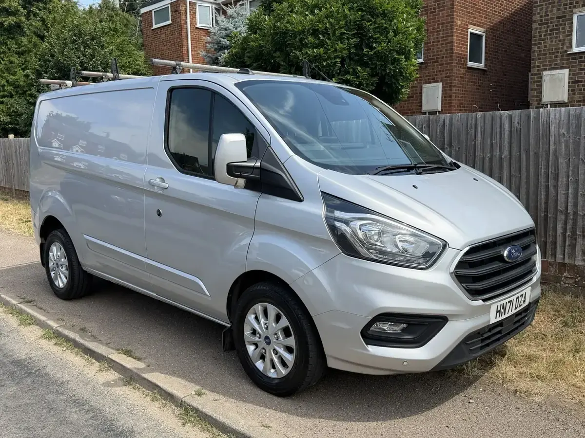 Used Ford Transit Custom Limited 130 HP (95 kW) 2021 Silver Van