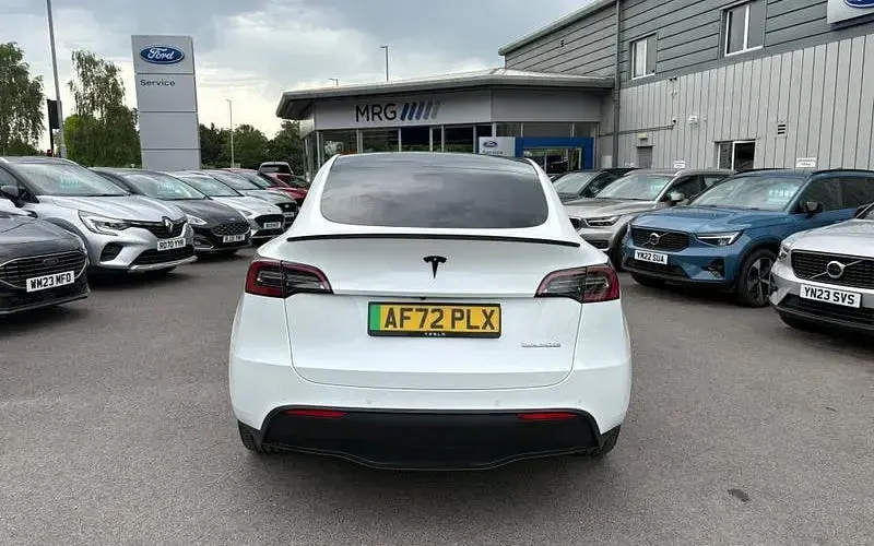 Used Tesla Model Y Long Range AWD 286 kW (389 HP) 2025 SUV
