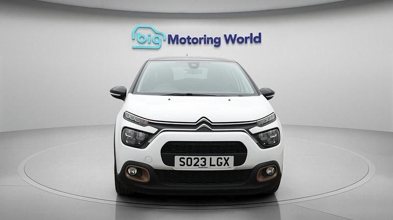 Used Citroën C3 PureTech 83 HP (61 kW) 2023 White Hatchback