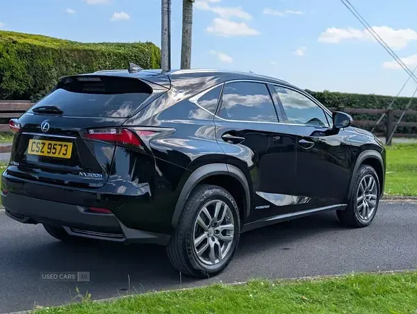 Used Lexus NX300h Luxury Line 197 HP (144 kW) 2015 Black SUV