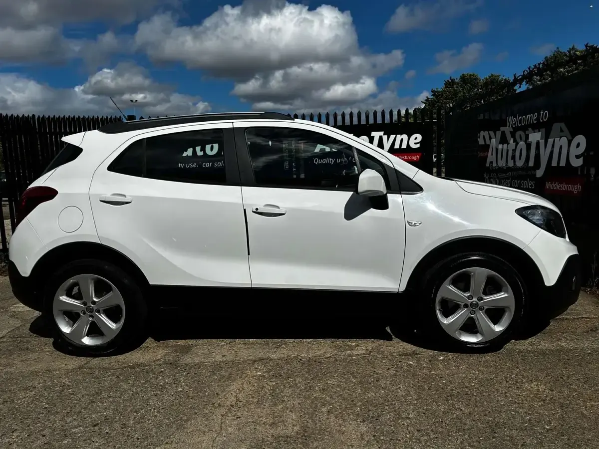 Used Vauxhall Mokka S 2015 White SUV