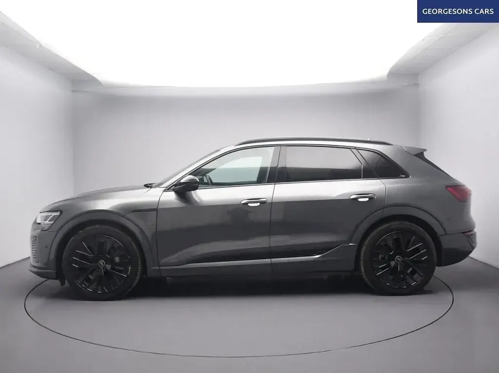 Usado Audi e-tron Black Edition 11 kW (15 HP) 2023 Cinzento SUV