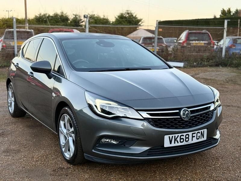 Used Vauxhall Astra SRi 136 HP (100 kW) 2018 Grey Hatchback