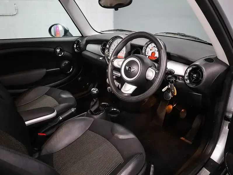 Used Mini Cooper D Hatch 2007 Silver Hatchback