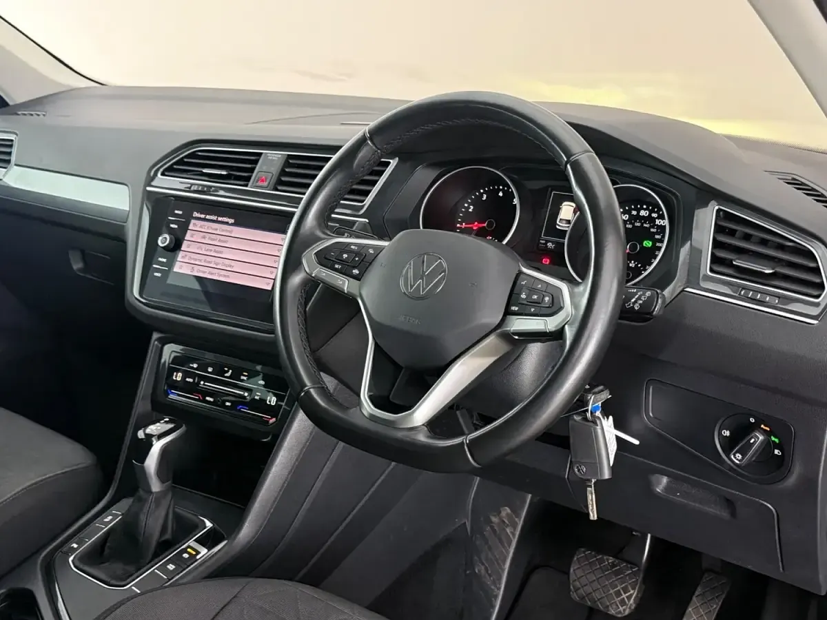 Used VW Tiguan Life 150 HP (110 kW) 2022 Black SUV