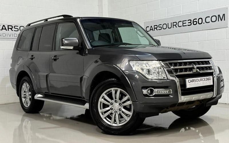 Usado Mitsubishi Shogun 200 HP (147 kW) 2014 SUV
