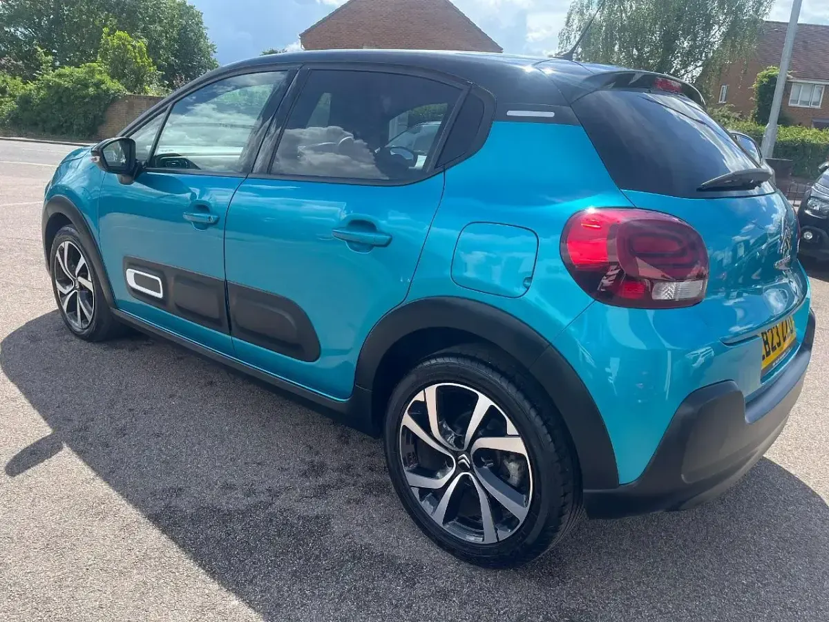 Used Citroën C3 PureTech 108 HP (79 kW) 2023 Blue Hatchback