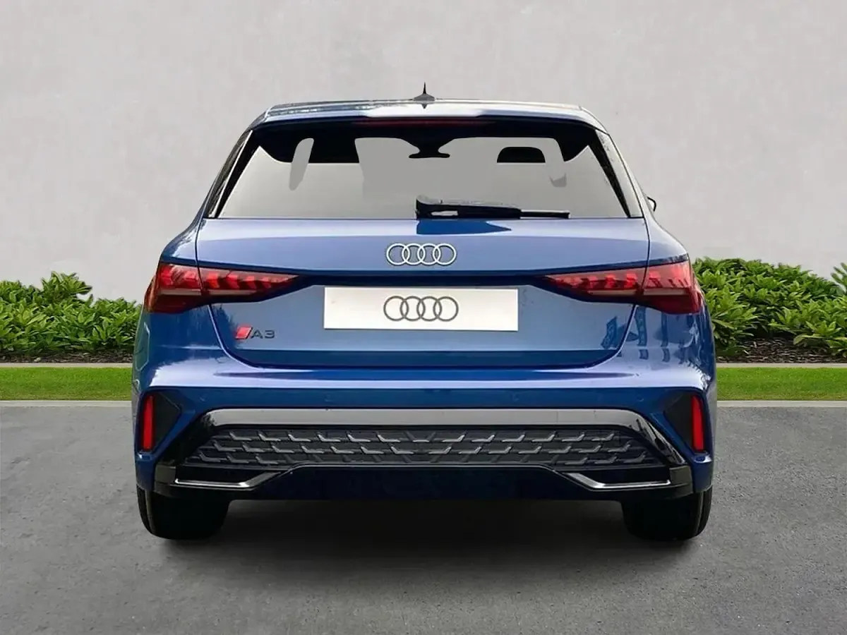 Used Audi A3 e-tron S-Line 200 HP (147 kW) 2026 Blue Hatchback