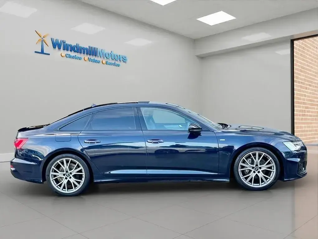 Usado Audi A6 Black Edition 204 HP (150 kW) 2020 Azul Carrinha